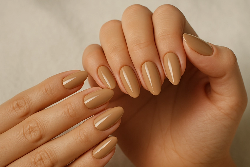 Coffee nails in latte and chocolate shades
