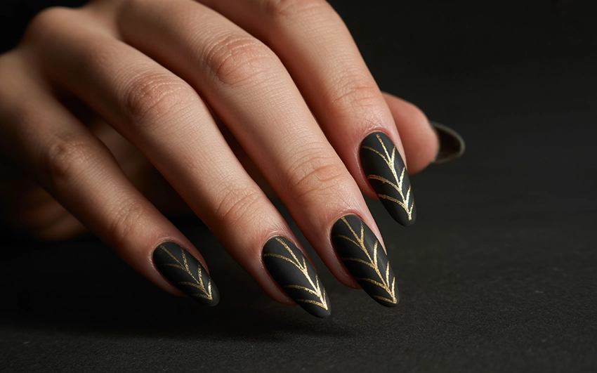 Halloweeni-korom-13 Halloween Nail Inspirations